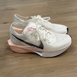 NikeZoomX Vaporfly Next%3 Women shoes size 5.5